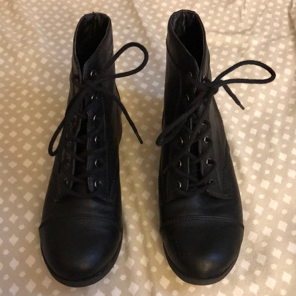 Forever 21 short combat boots - Picture 1 of 4
